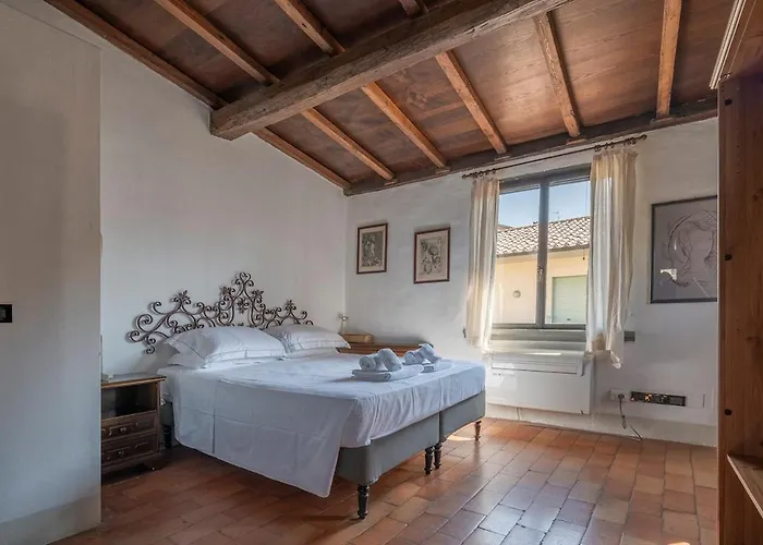 Apartament Two-room In Ponte Vecchio