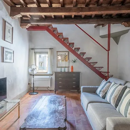 Two-room In Ponte Vecchio Florence