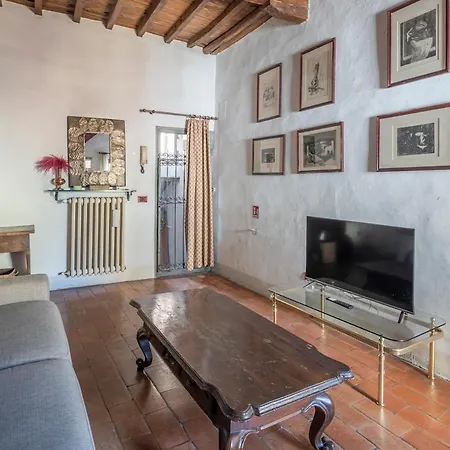Apartment Two-room In Ponte Vecchio Florence